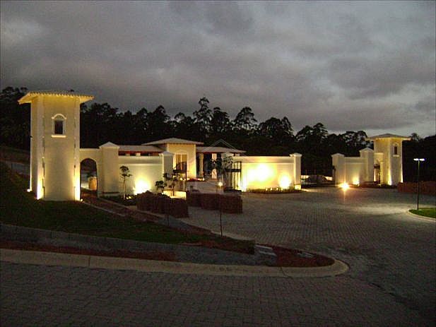 Casa de condomnio Jandira  Jardim do Golf I  Reserva Santa Maria